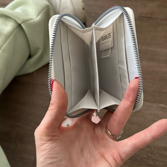 Peanuts Wallet with Snoopy Tag - Picture 3 of 3